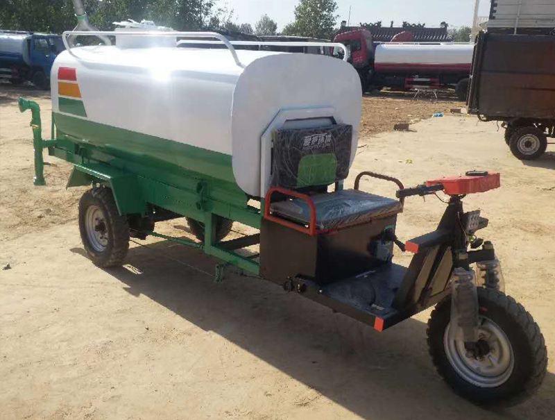 新能源三輪灑水車