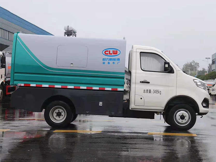 東風華神純電動吸塵車